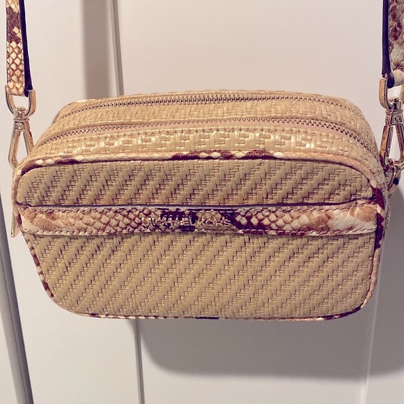Michael Kors NWOT Straw Kenly Camera Cross Body Bag w/ Python trim - Picture 10 of 11